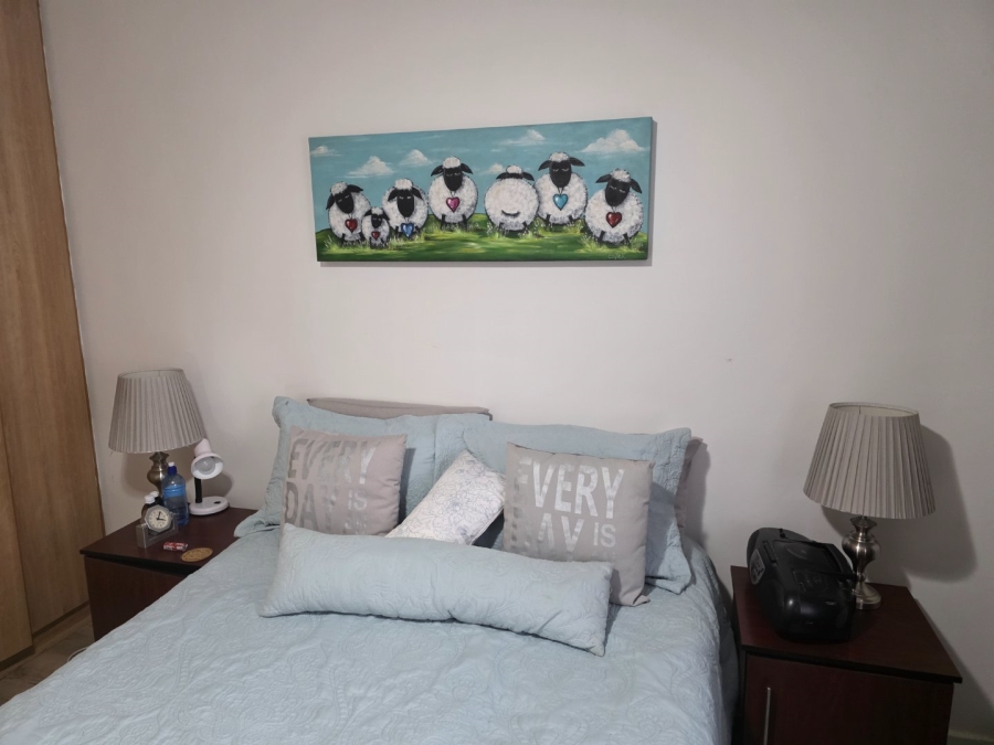 2 Bedroom Property for Sale in Langenhovenpark Free State